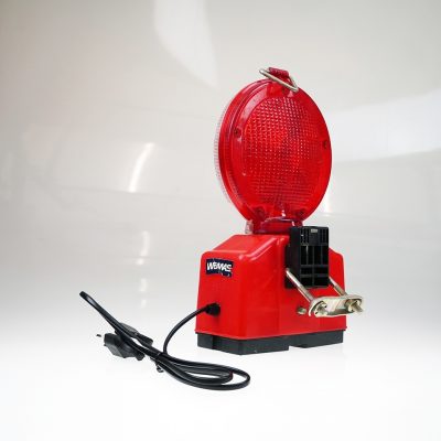 stromzufuhr lampe design Baustellen lampe zum anstecken umgebaut construction site lamp for home with plug socket lampe de chantier pour prise pour chez soi RAW brutalist florent souly